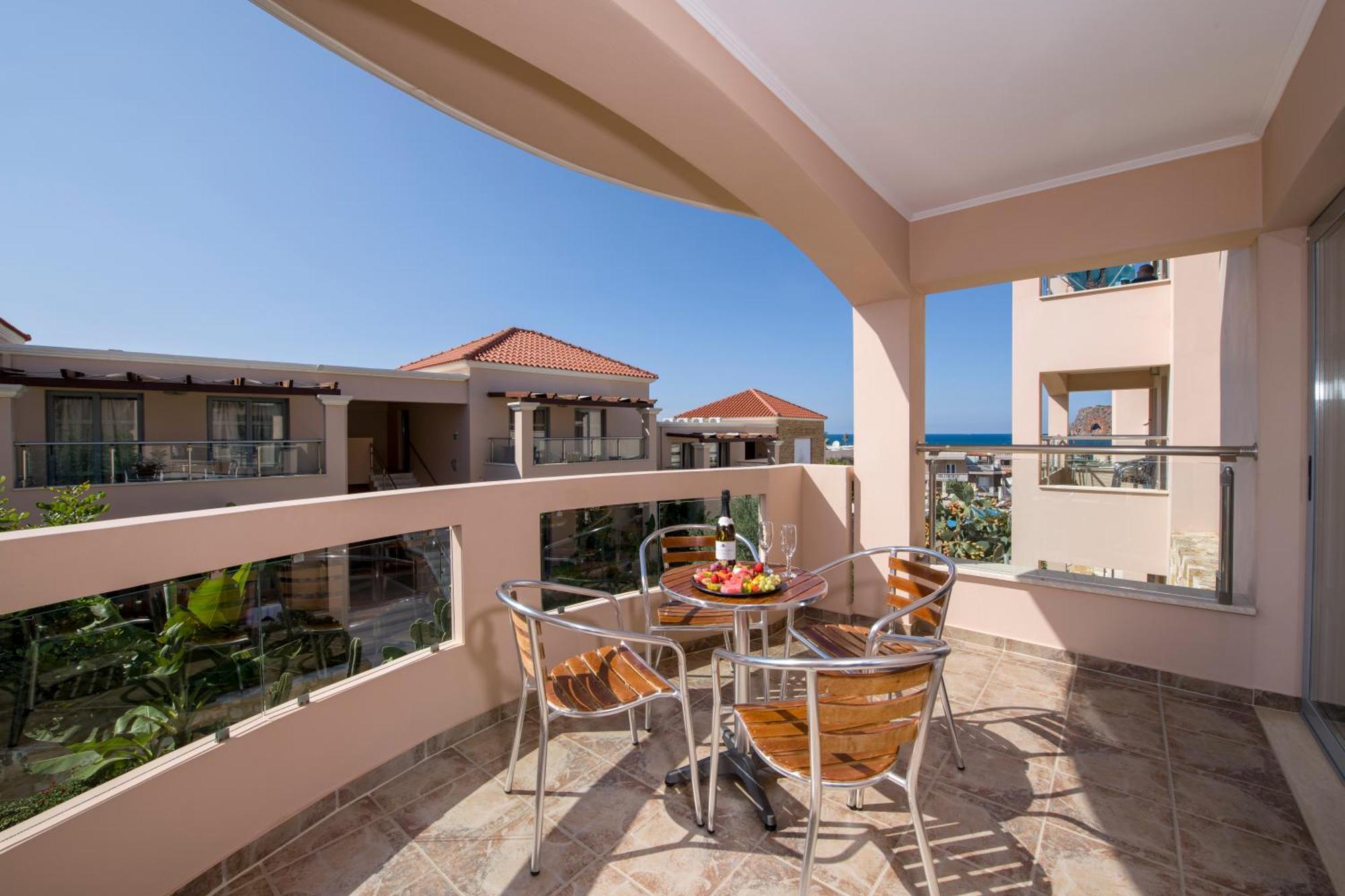 Isida Hotel Agia Marina Room photo