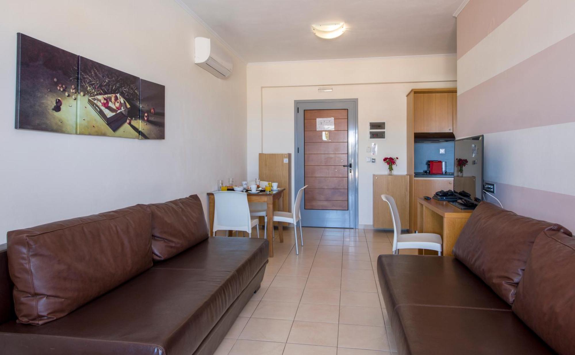 Isida Hotel Agia Marina Room photo